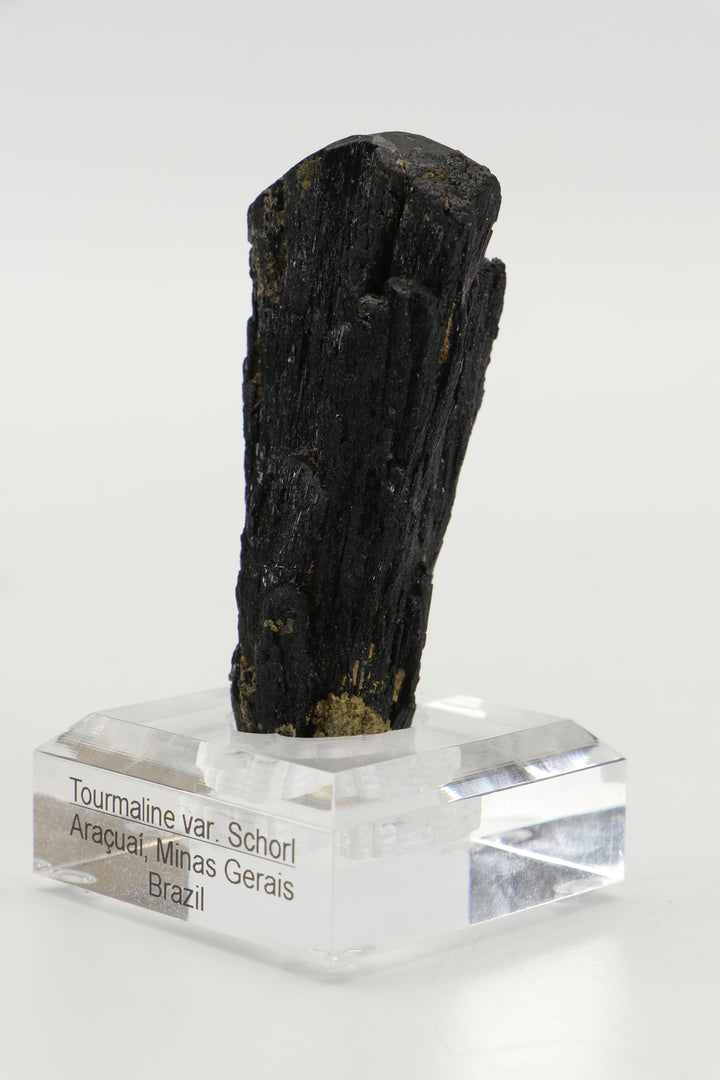 Tourmaline var. Schorl - Aracuai, Brazil DS620