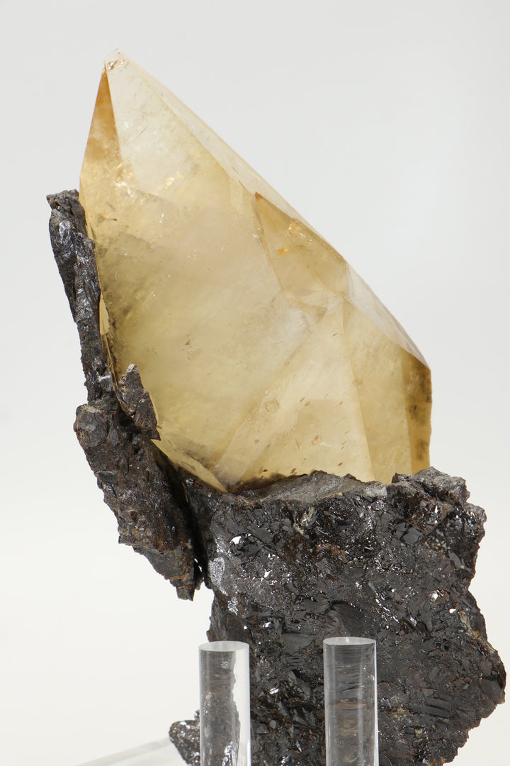 Calcite on Sphalerite - Elmwood Mine TF2022