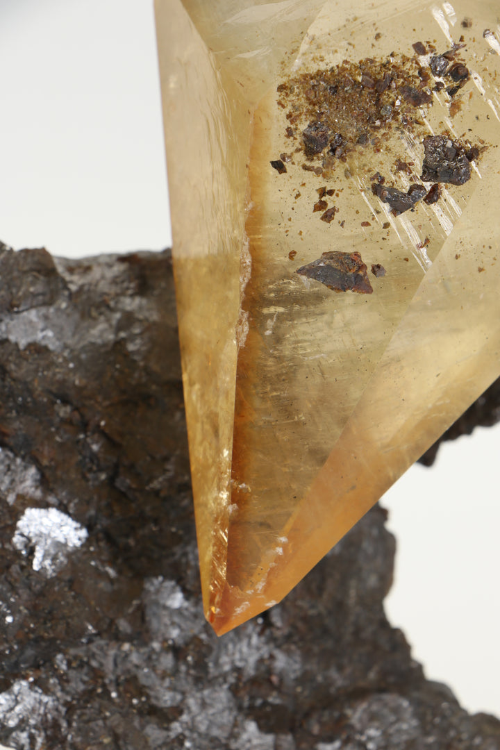Calcite on Sphalerite - Elmwood Mine TF2022