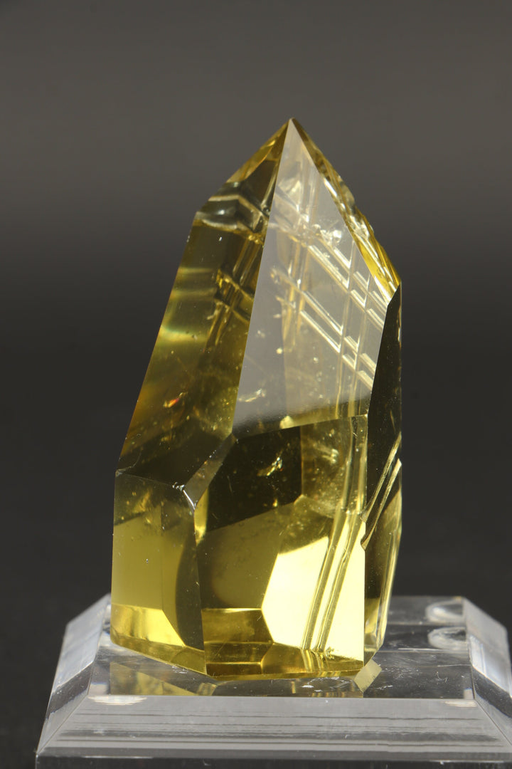 2" Fantasy Cut Lemon Quartz Tower DN512