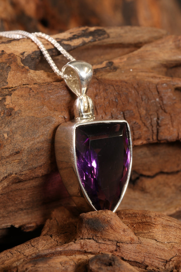 Faceted Amethyst Pendant DS1924