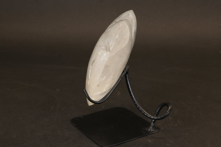 Quartz Heart on Metal Stand DM439