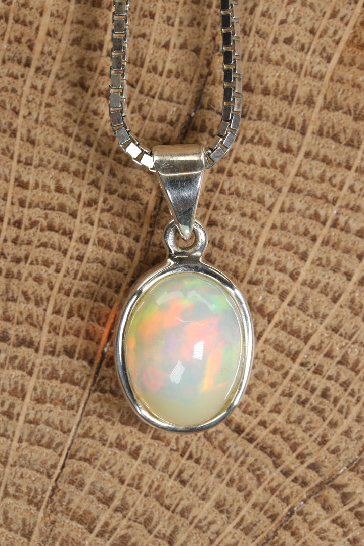 Welo Opal Pendant