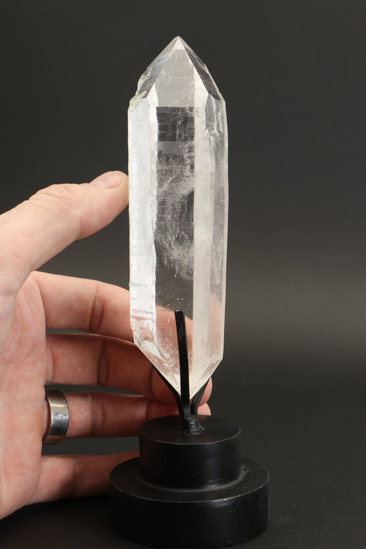 Double Terminated Quartz Crystal on Stand DX705