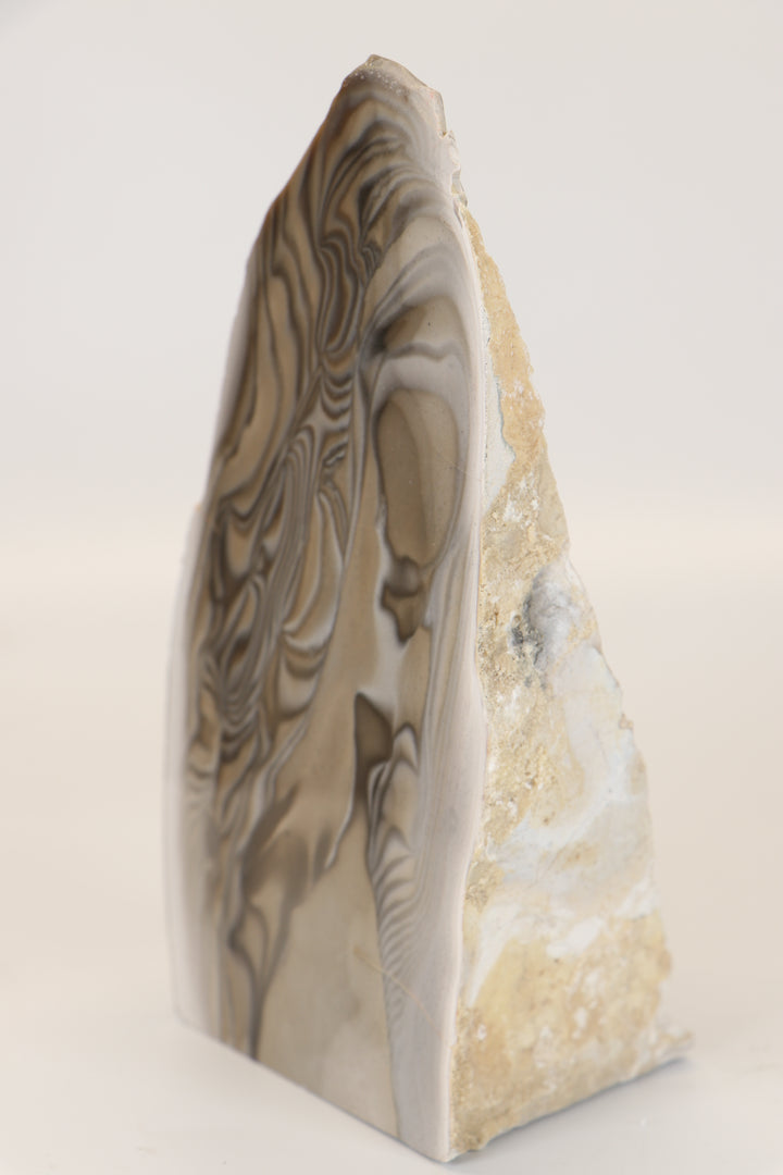 6.75" Polish Flint Freeform Display DX784