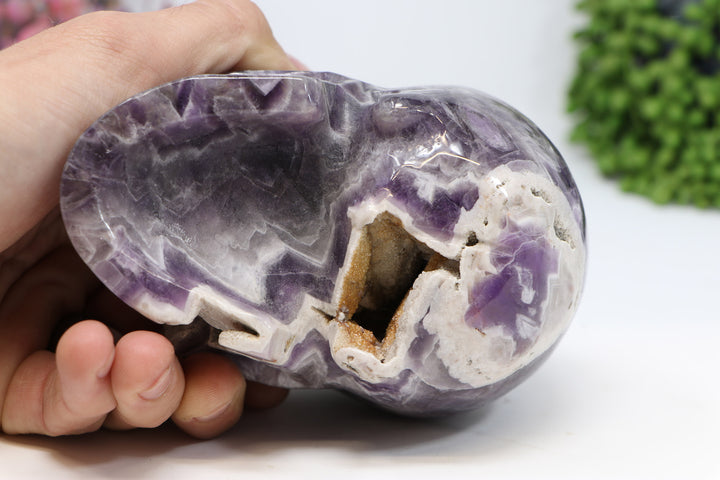 5" Chevron Amethyst Skull Carving TU1516