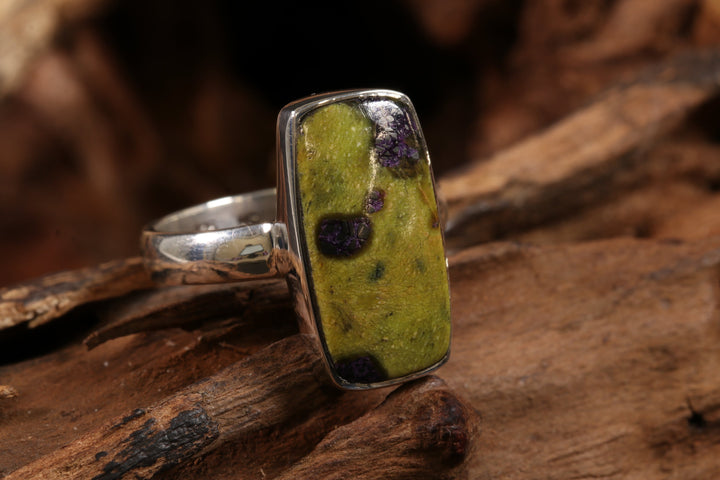 Atlantisite Ring Size 8 TD1408