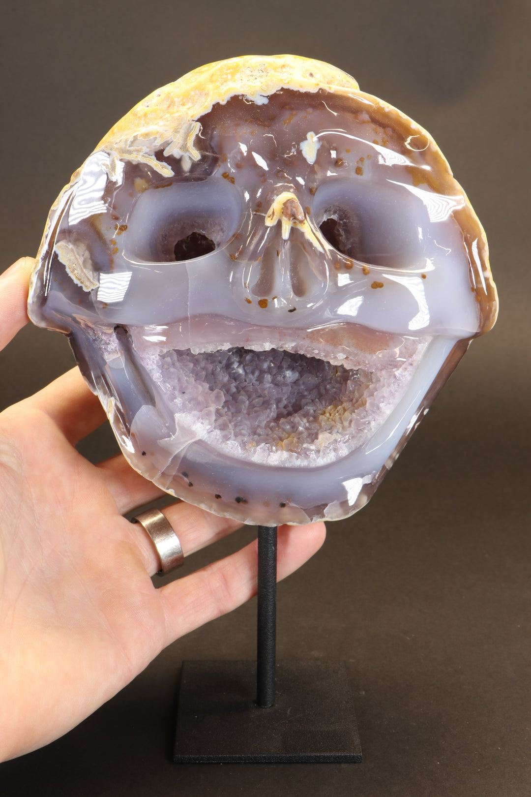 Smiling Agate Skull on Stand TD2440