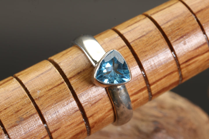 London Blue Topaz Ring Size 6