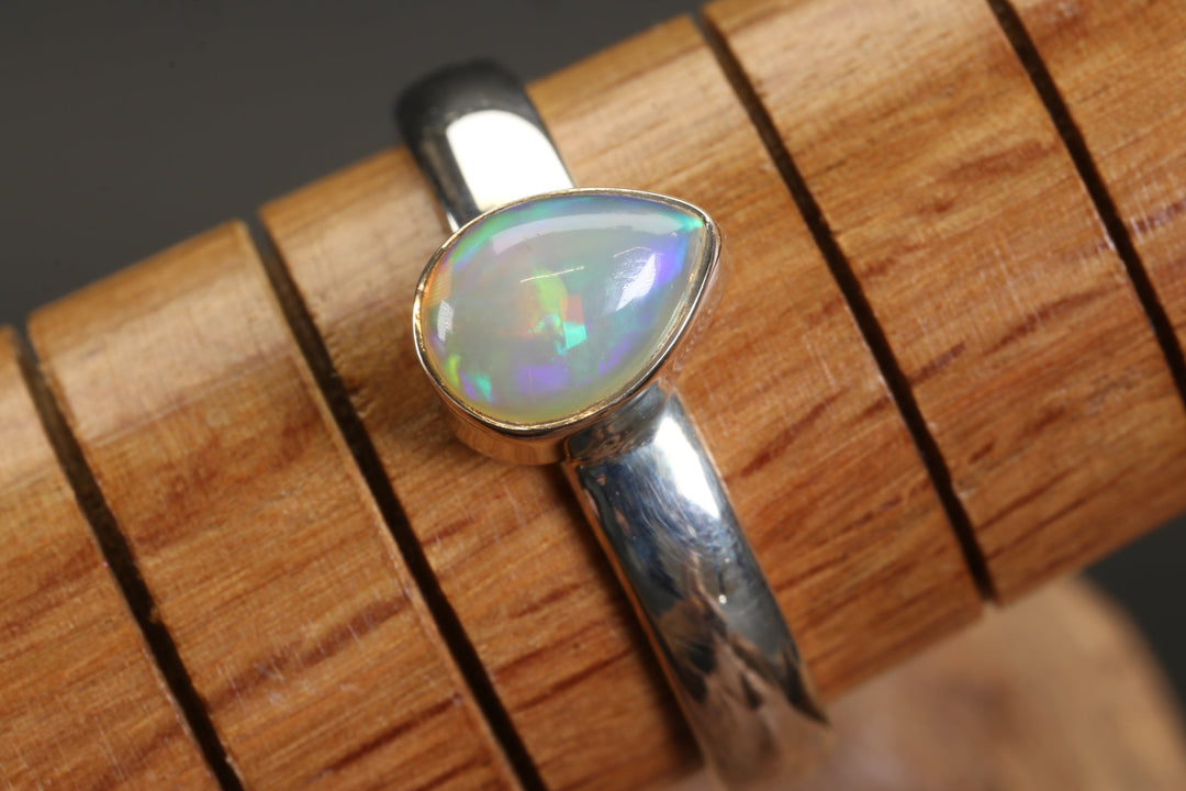 Welo Opal Ring Size 10