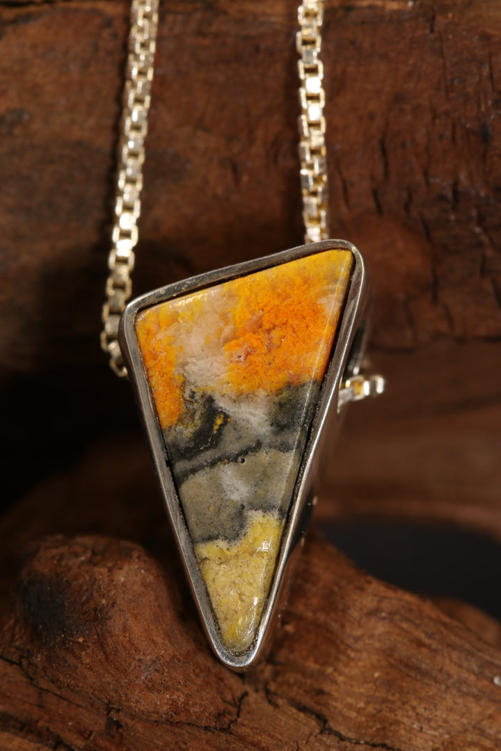 Bumblebee Jasper Pendant DS1935