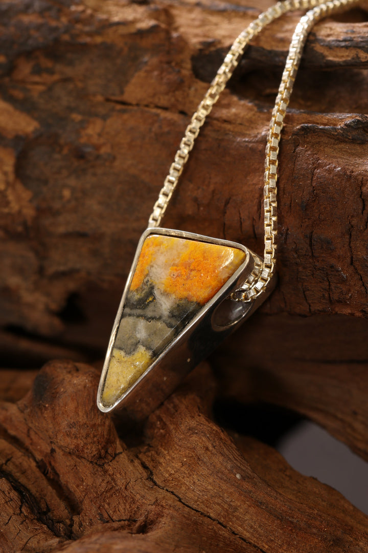 Bumblebee Jasper Pendant DS1935
