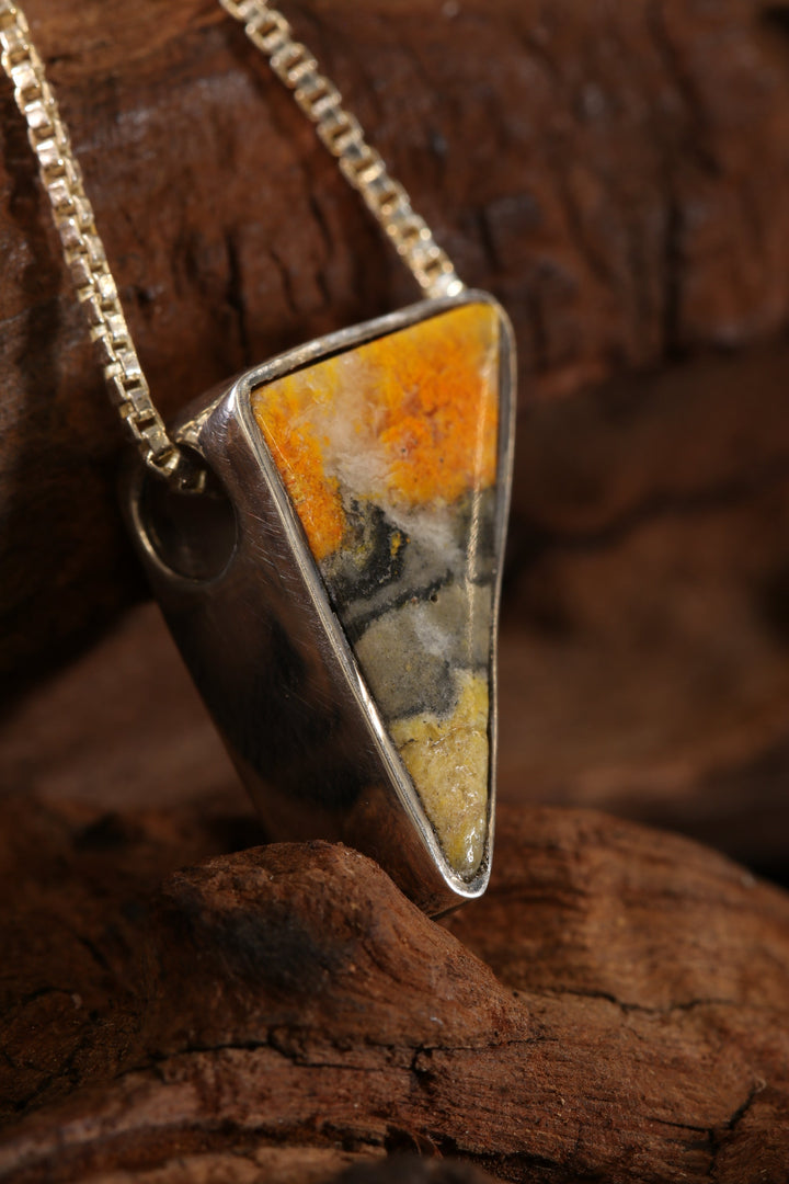 Bumblebee Jasper Pendant DS1935