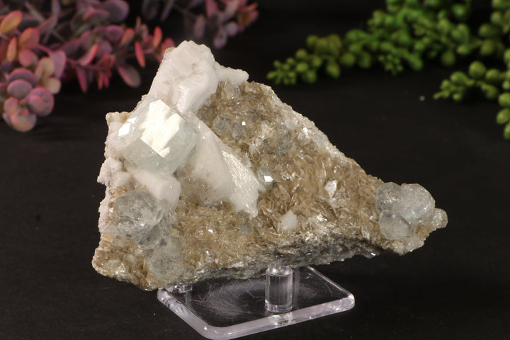 Aquamarine with Mica TU3800