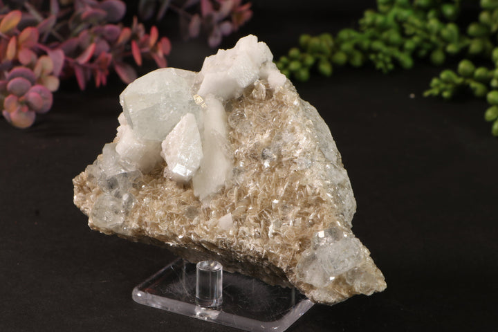 Aquamarine with Mica TU3800