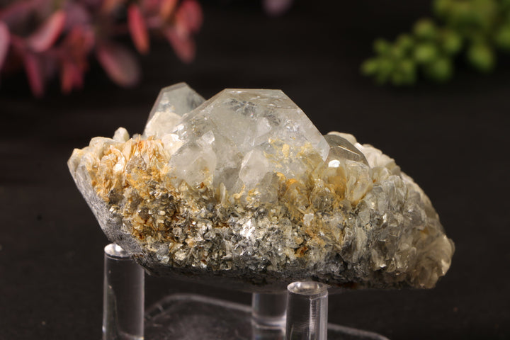 Aquamarine with Mica TU3804