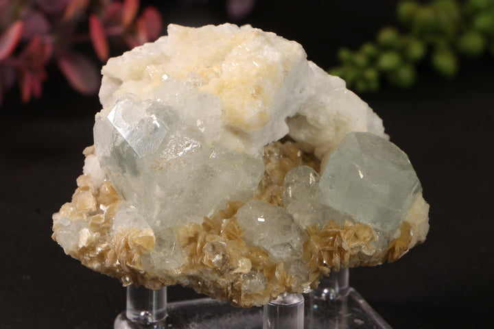 Aquamarine with Mica TU3809