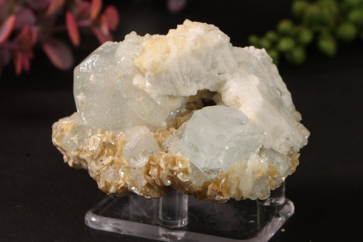 Aquamarine with Mica TU3809