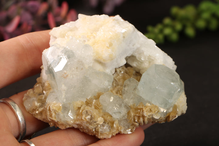Aquamarine with Mica TU3809