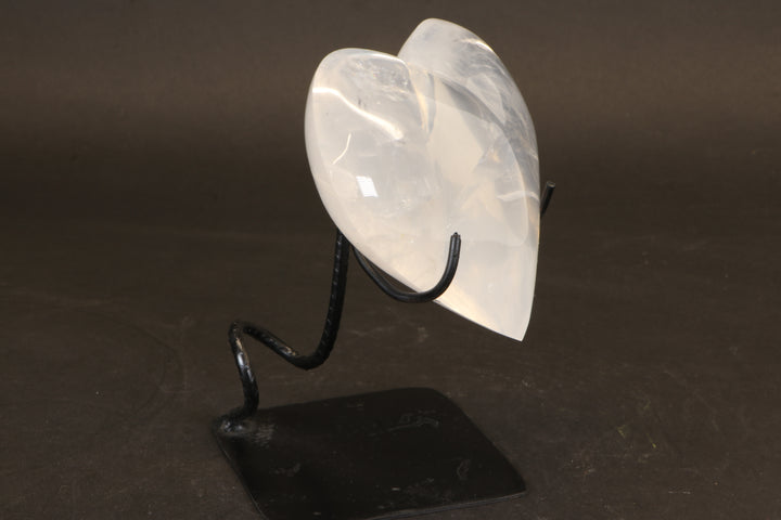 Quartz Heart on Metal Stand TU520