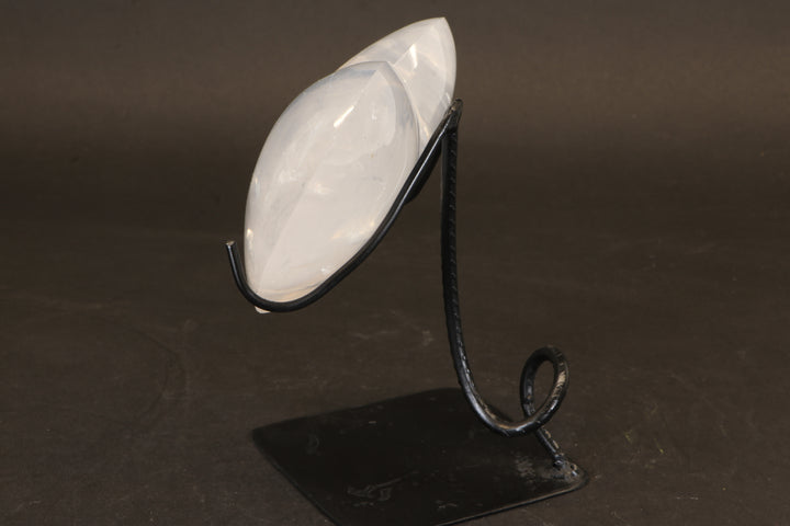 Quartz Heart on Metal Stand TU520