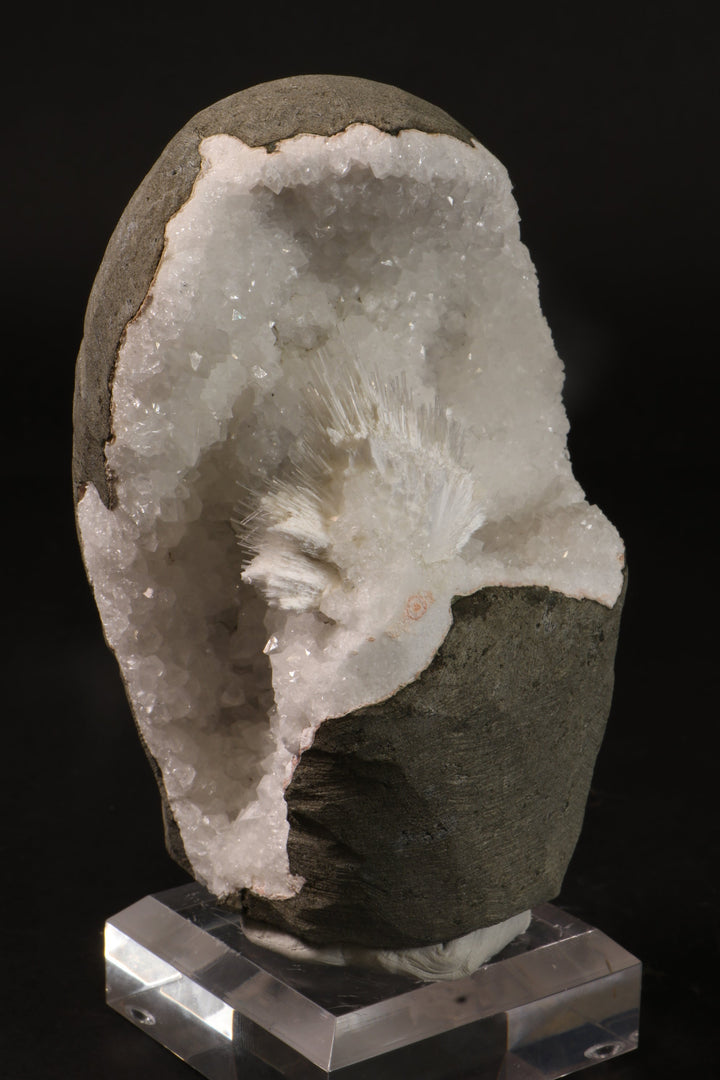 Natrolite Geode TV080