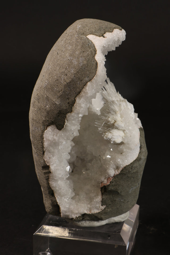 Natrolite Geode TV080