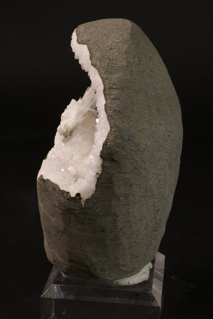 Natrolite Geode TV080