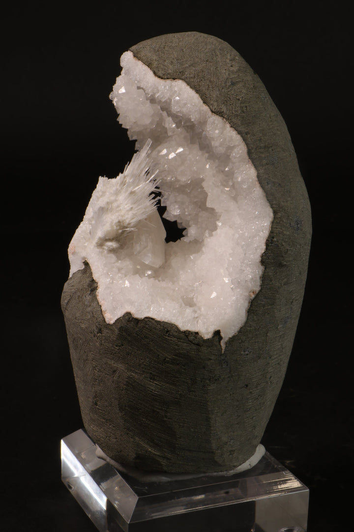 Natrolite Geode TV080