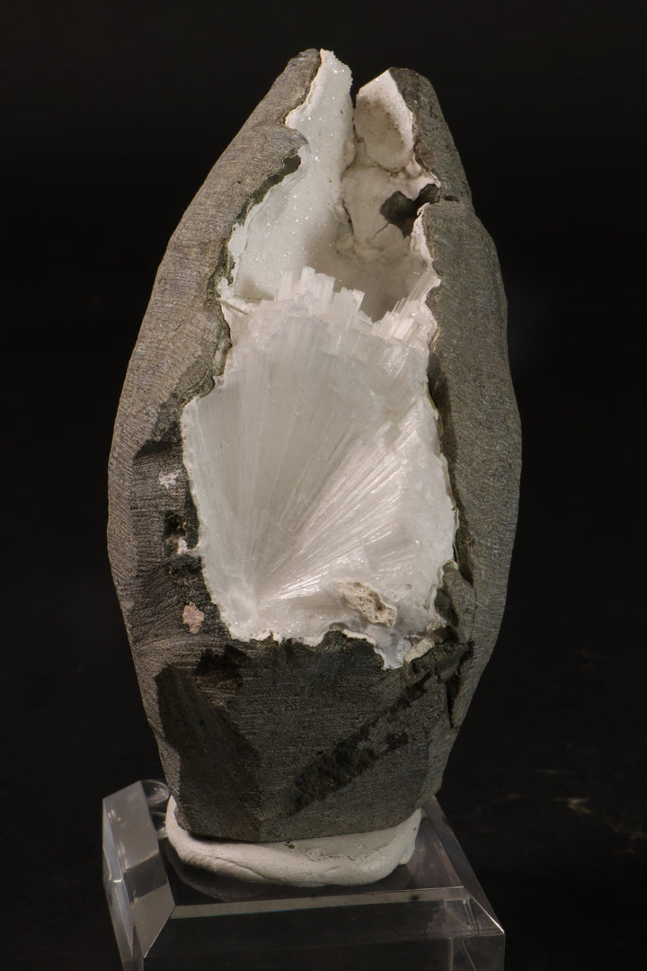 Natrolite Geode TV668