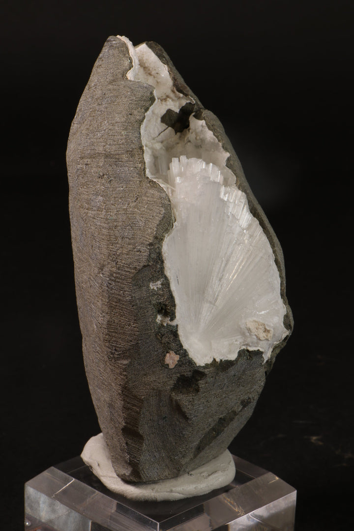 Natrolite Geode TV668