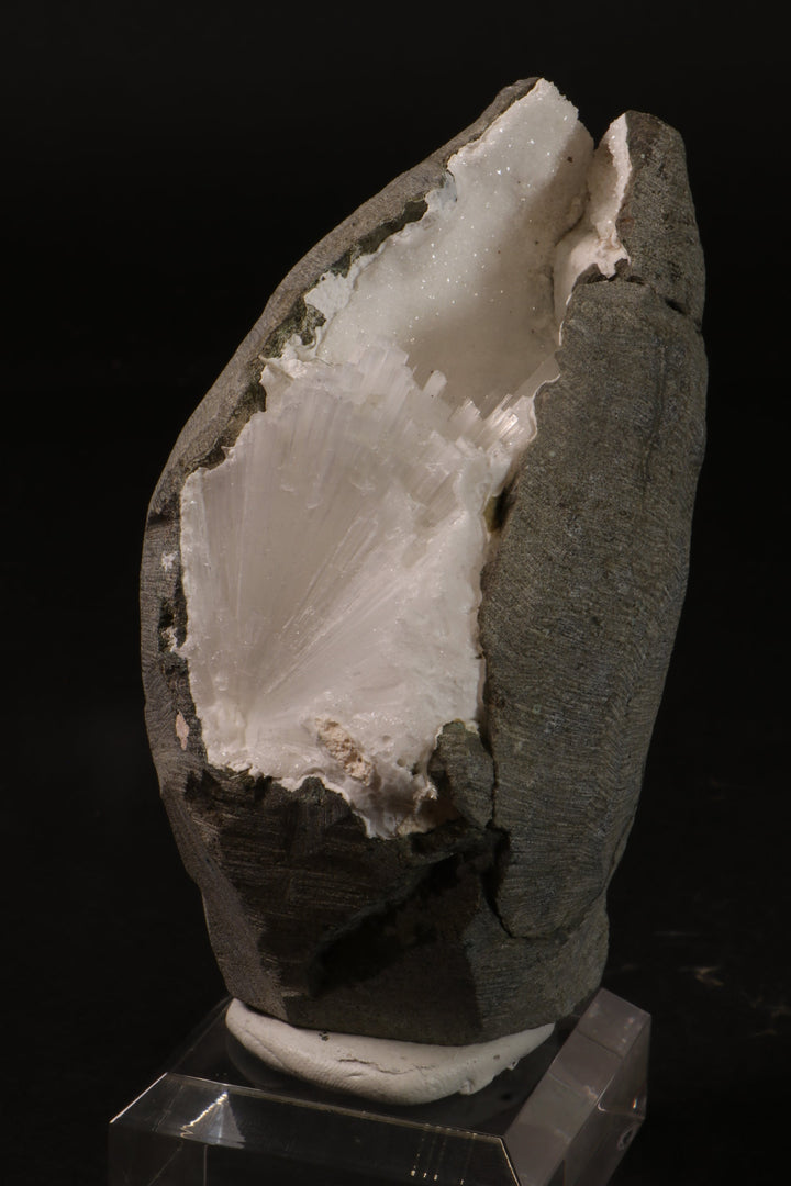 Natrolite Geode TV668