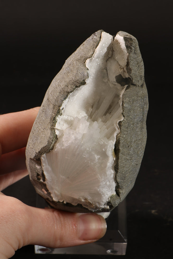 Natrolite Geode TV668