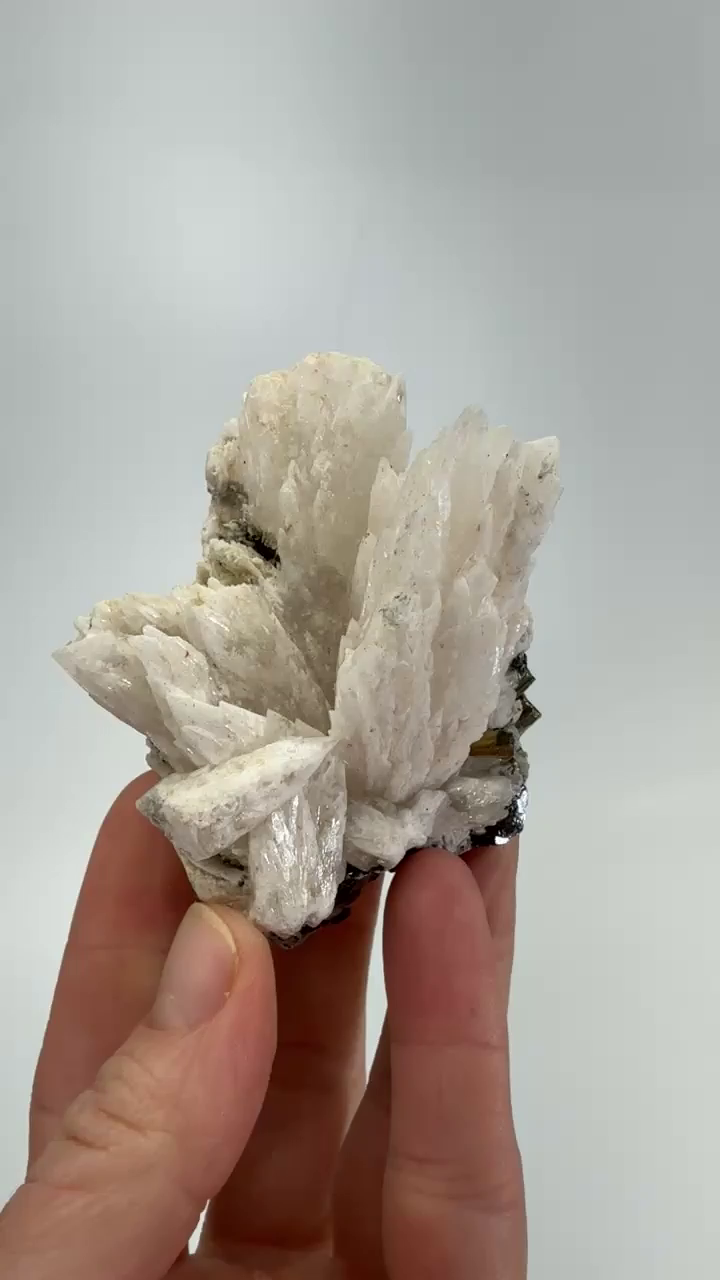 Scalenohedral Calcite from Peru