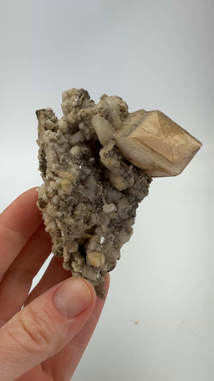 Calcite from Dalnegorsk, Russia DS2568