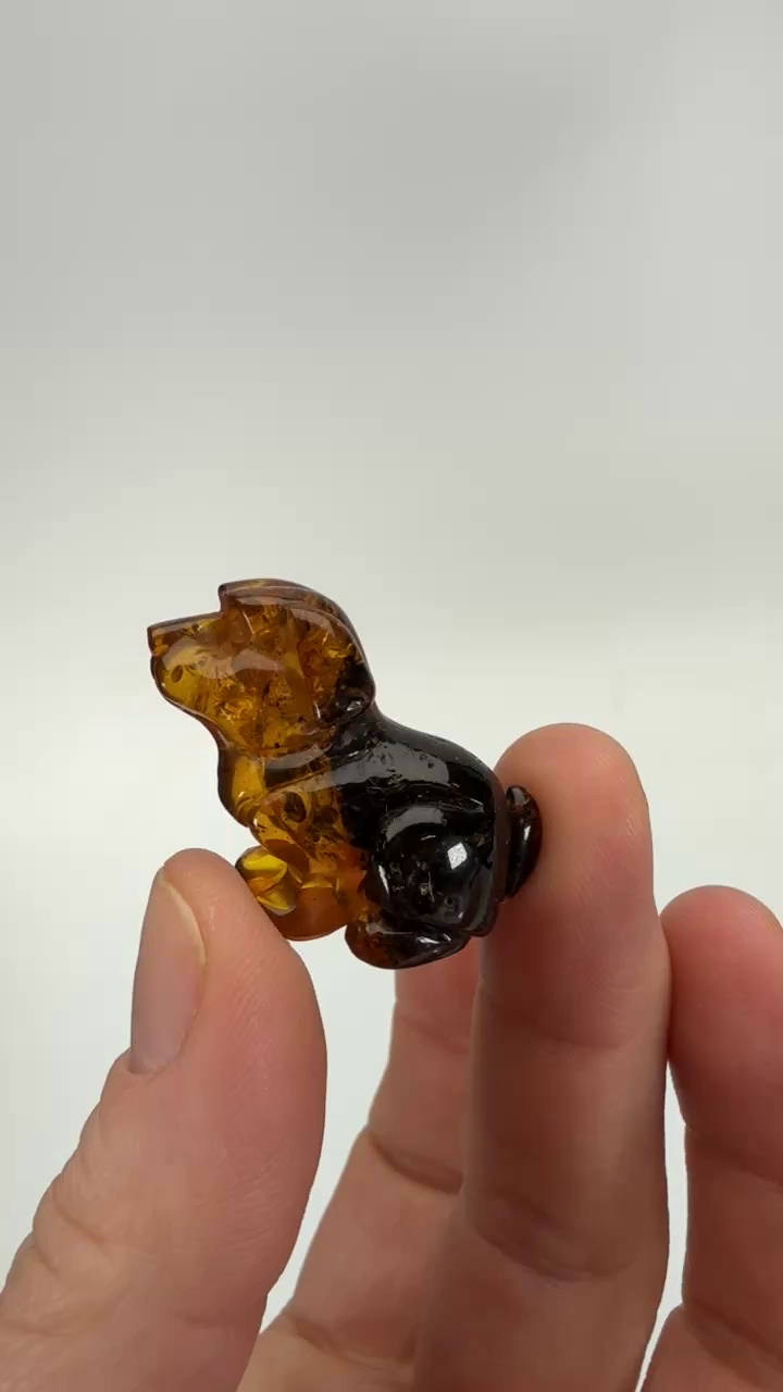 Baltic Amber Dog Carving DS832