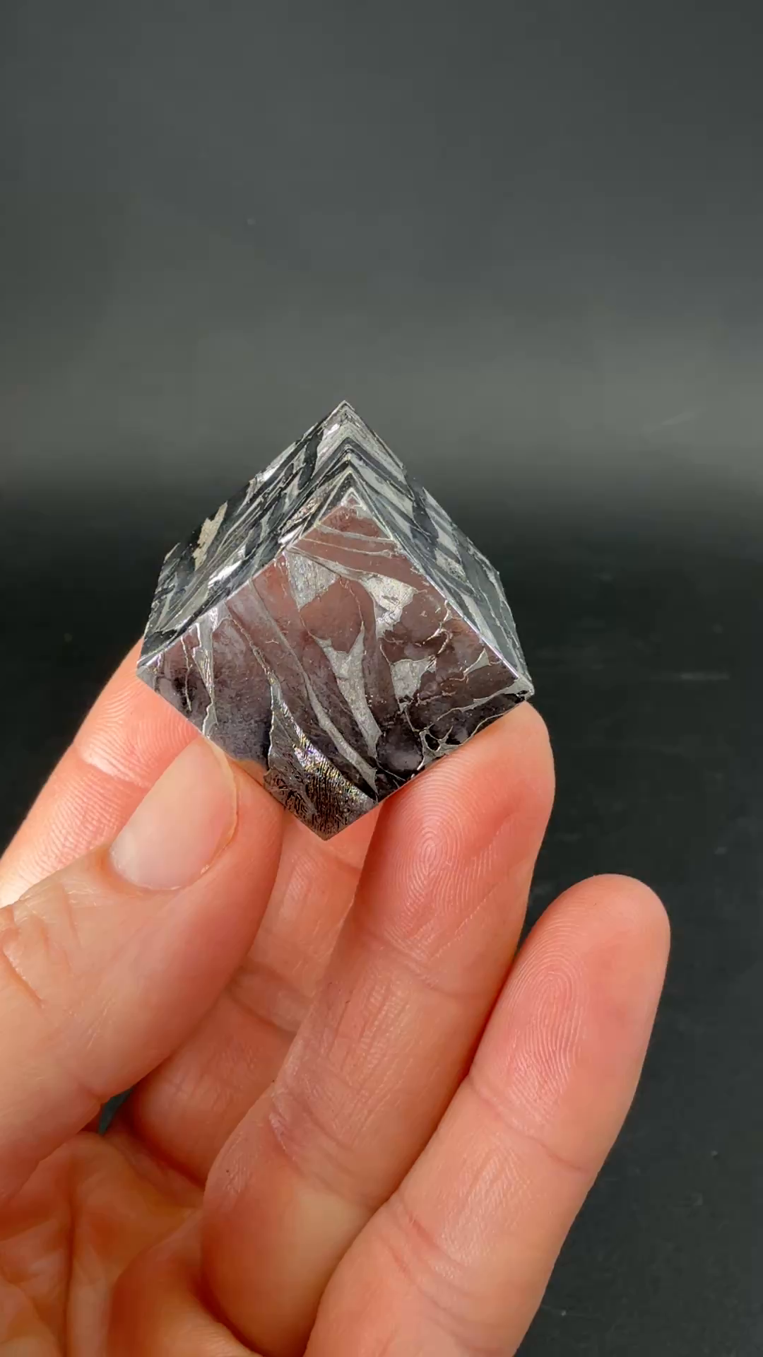 Aletai Meteorite Cube DS845