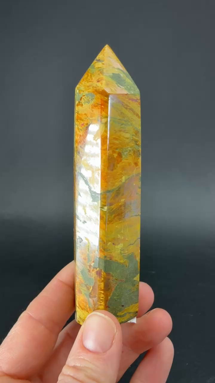 4.25" Orpiment and Realgar Tower