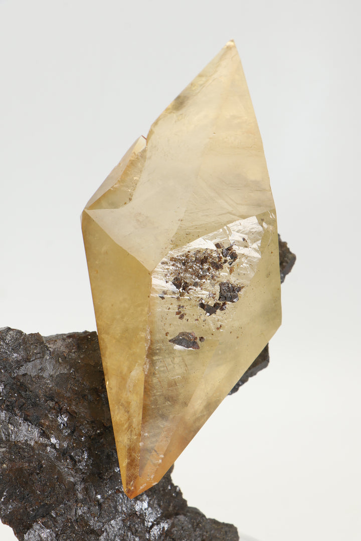 Calcite on Sphalerite - Elmwood Mine TF2022