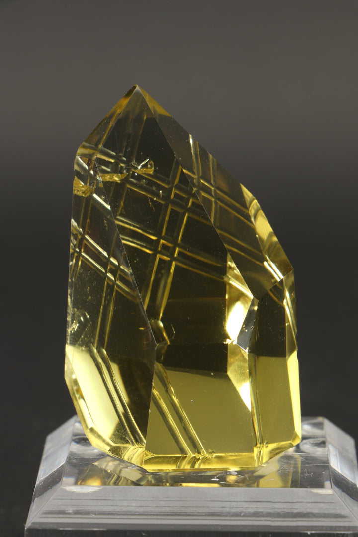 2" Fantasy Cut Lemon Quartz Tower DN512