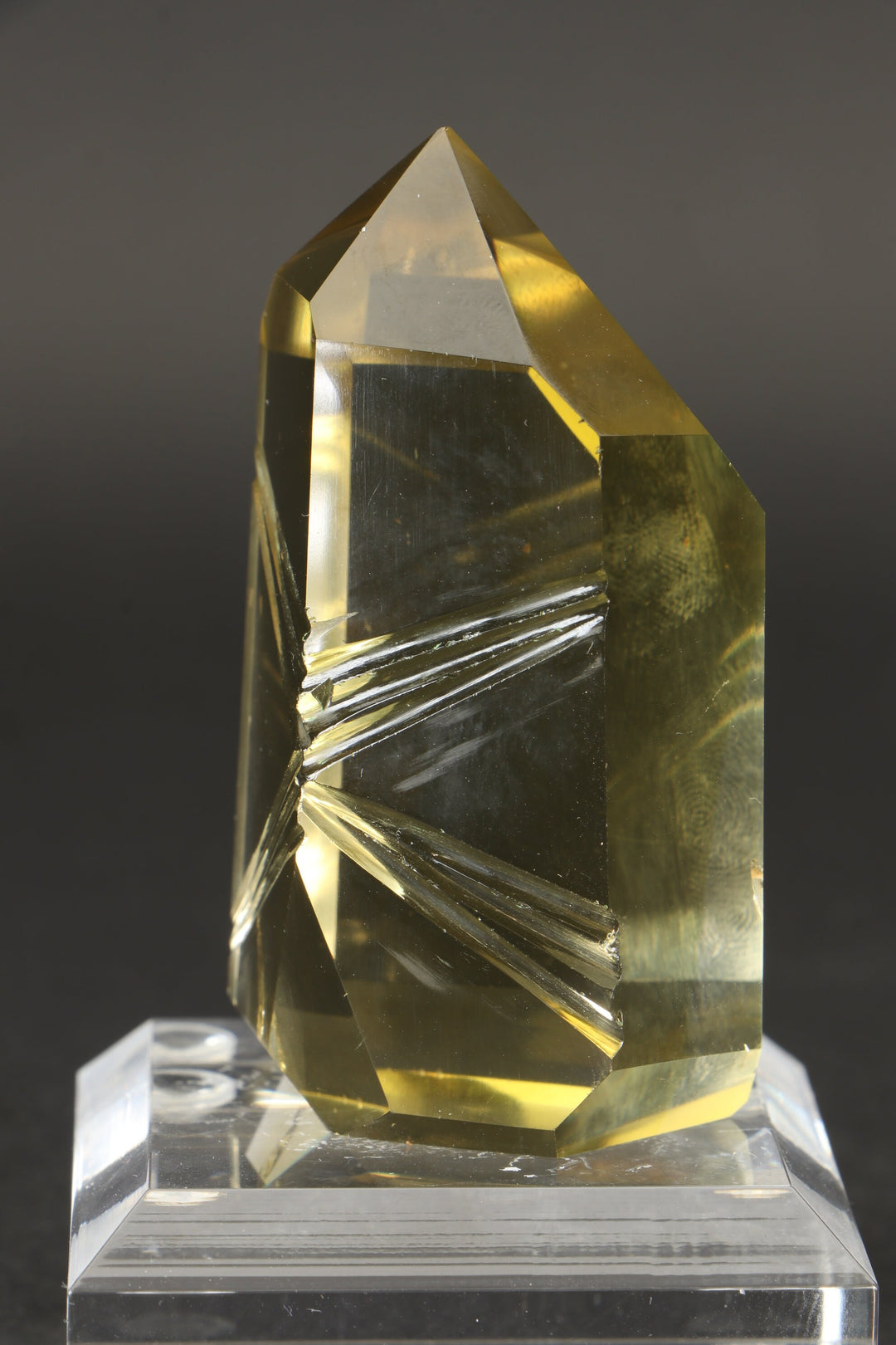 2.5" Fantasy Cut Lemon Quartz Tower DN516