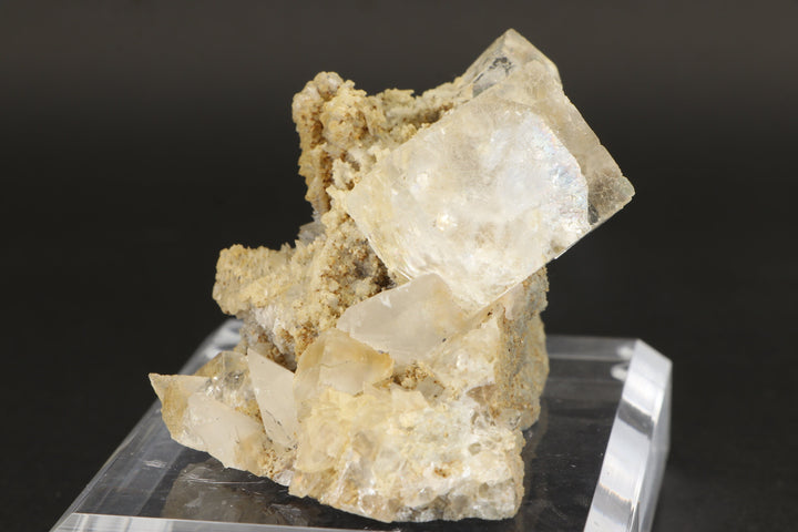 Clear Fluorite with Moving Enhydro - Dalnegorsk, Russia DX1136