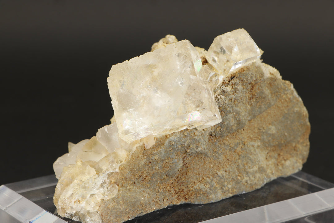 Clear Fluorite with Moving Enhydro - Dalnegorsk, Russia DX1136