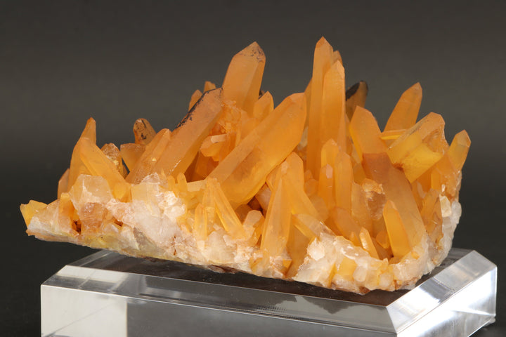 Tangerine Quartz Cluster DX3050