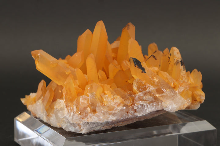 Tangerine Quartz Cluster DX3050