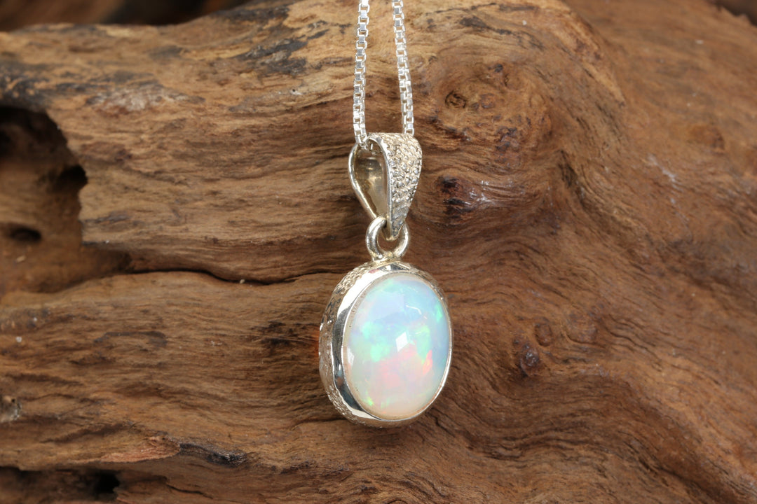 Welo Opal Sterling Silver Pendant DX4962