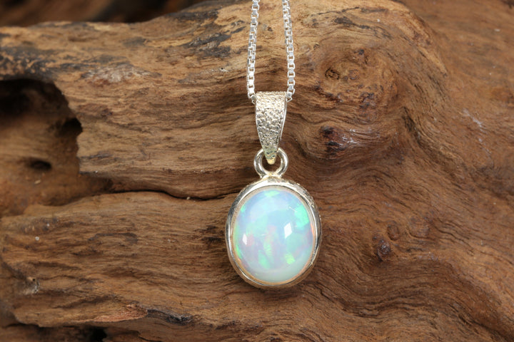 Welo Opal Sterling Silver Pendant DX4962