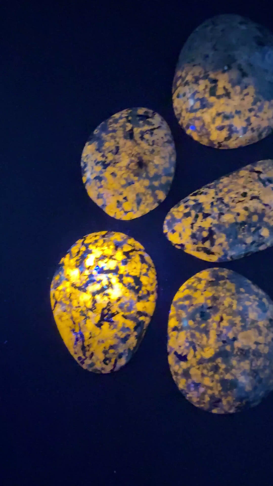 Fluorescent Sodalite Freeform from Russia TF093