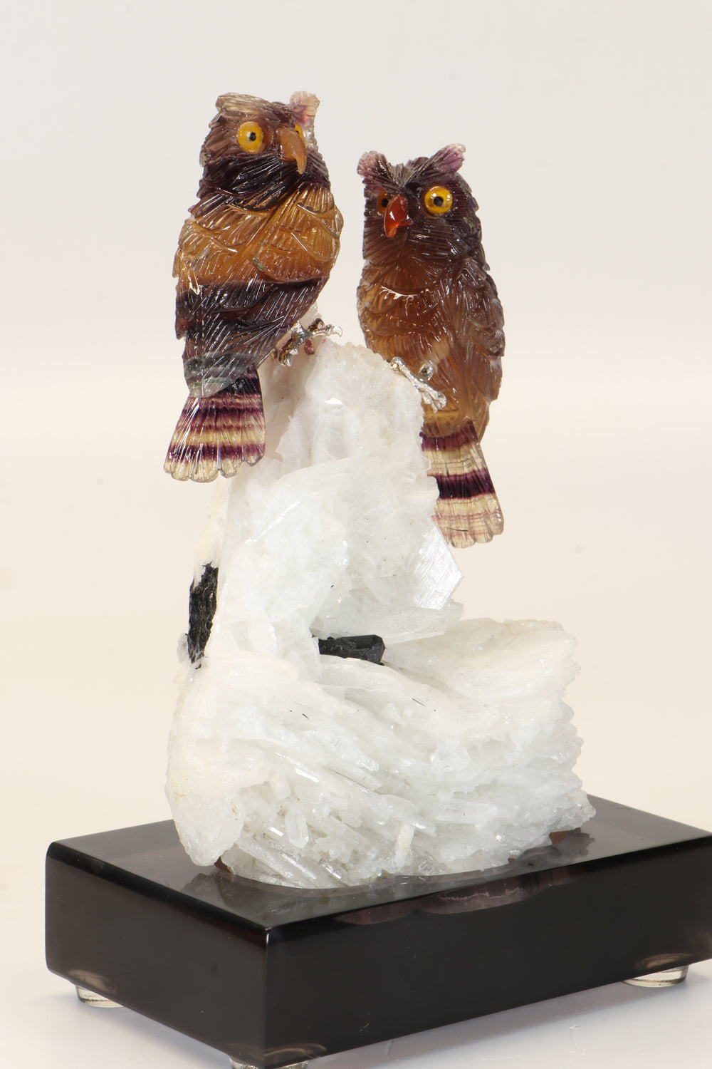 Fluorite Owls on Albite DM481