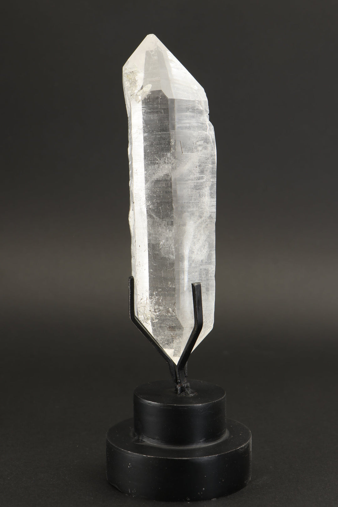 Double Terminated Quartz Crystal on Stand DX705